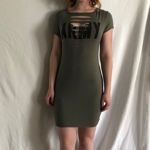MRT 1030 Army green dress